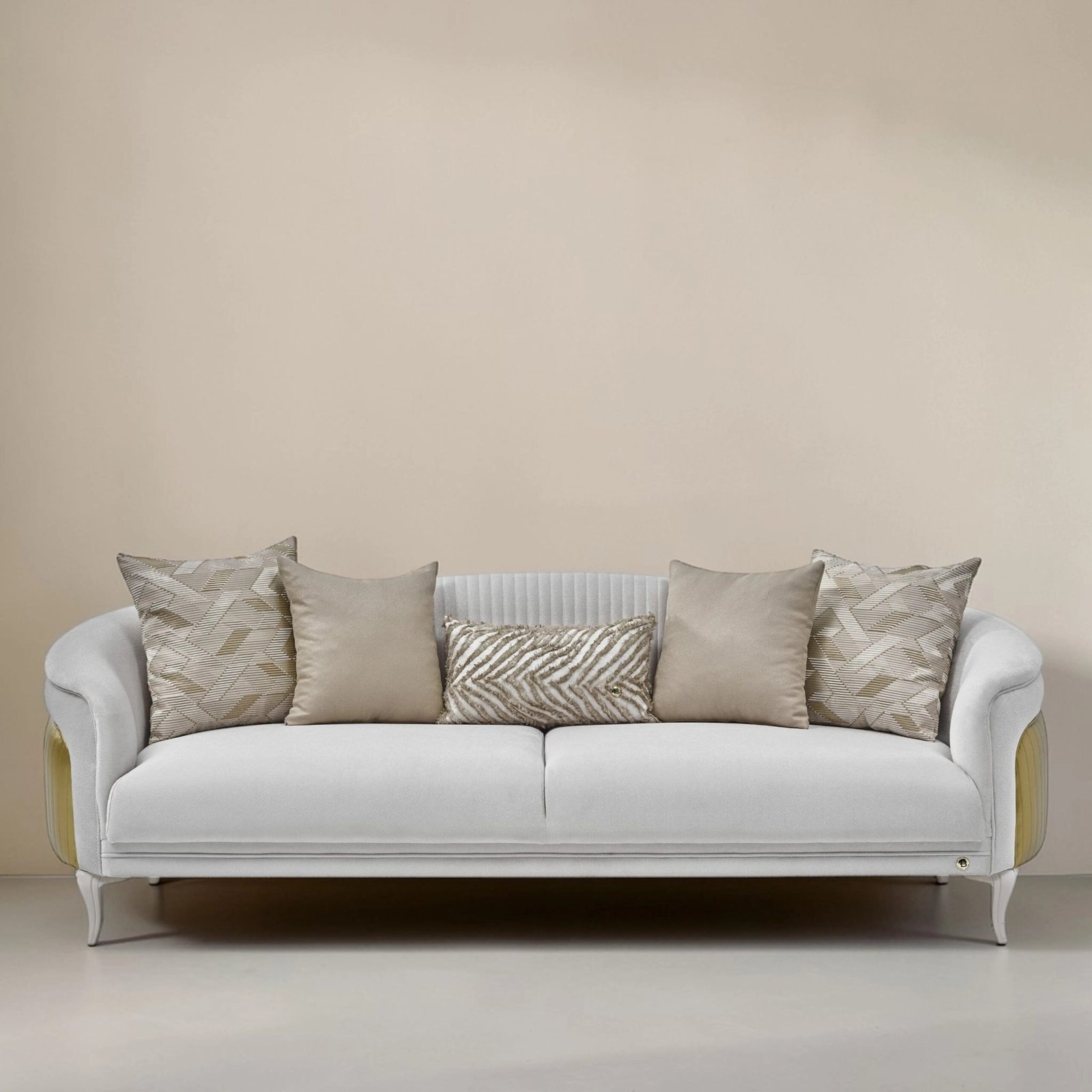 VICTOR PLUS Traditional Living Room Set